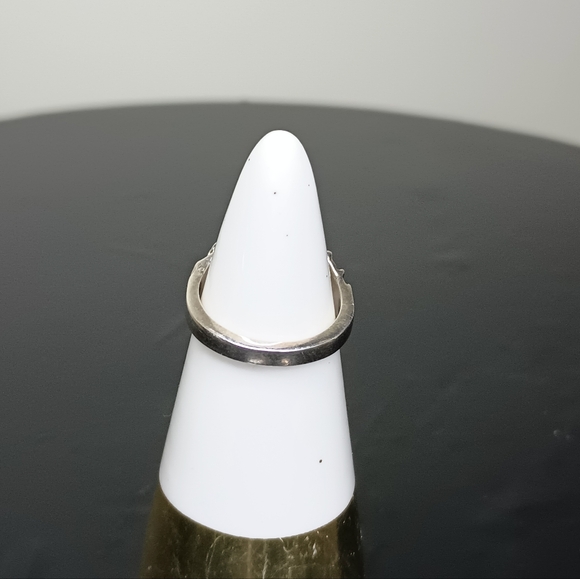 Vintage Sterling Silver Twisted Domed Ring - Picture 5 of 6